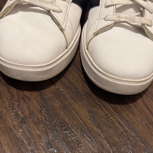 adidas Cream and Black Sneakers - Picture 8 of 11